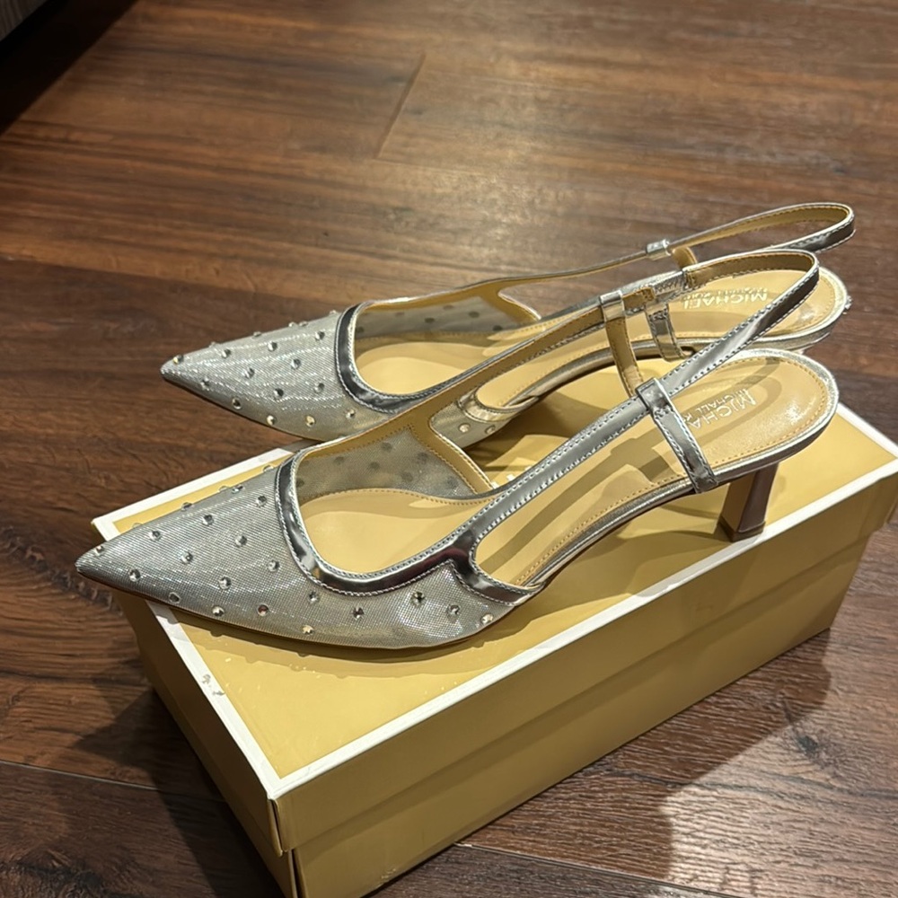 Michael Kors Silver Alora Mid Sling embossed Glittery Croc Leather Shoes. - Picture 11 of 12
